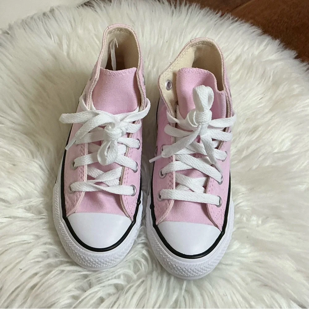 NEW Converse Girls CTAS Pink Canvas Hi Top Casual
Sneaker - 11 Y- New In Box - Picture 7 of 8